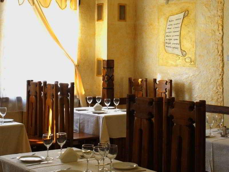 Valentyna Hotel Briukhovychi Buitenkant foto