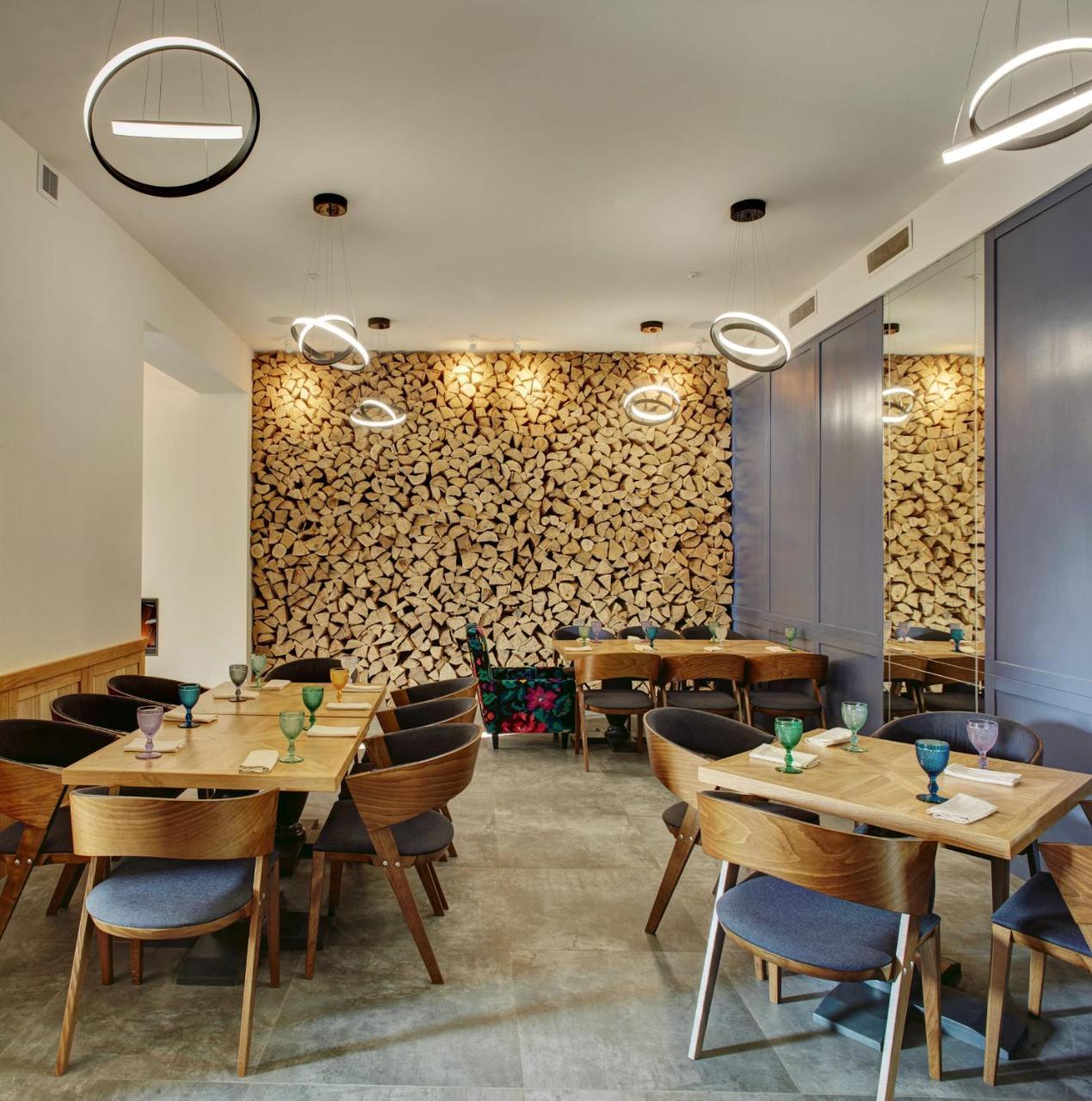 Valentyna Hotel Briukhovychi Buitenkant foto