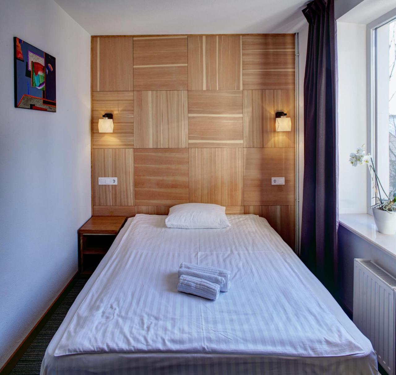 Valentyna Hotel Briukhovychi Buitenkant foto