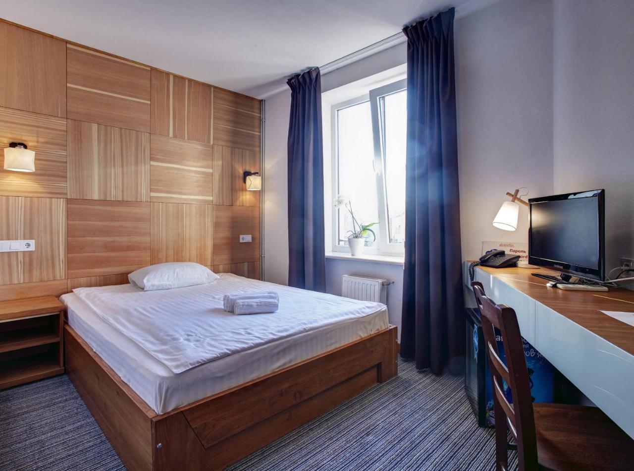 Valentyna Hotel Briukhovychi Buitenkant foto