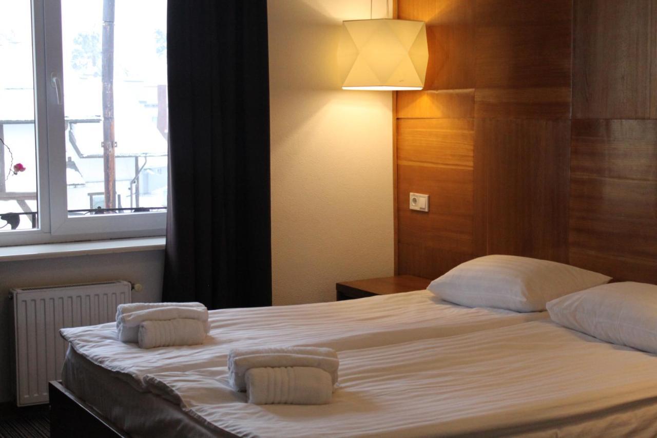 Valentyna Hotel Briukhovychi Buitenkant foto